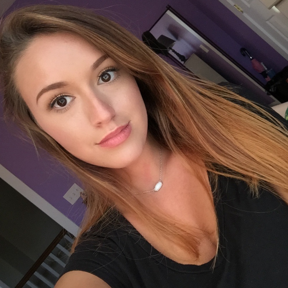 Meet your Posher, Leesy